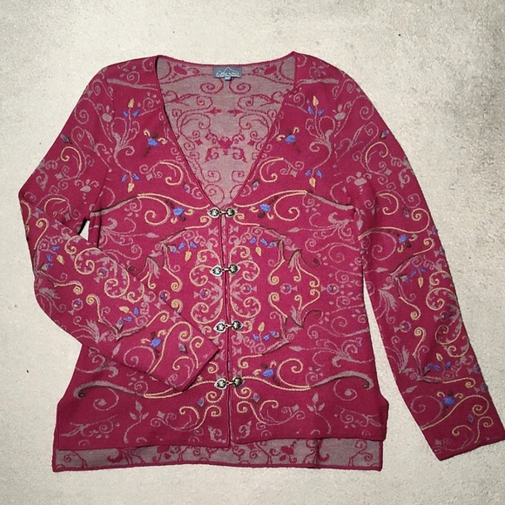 Classic Alpaca sweater pink ilse  Nordic Norway style embroidery hook and clasp